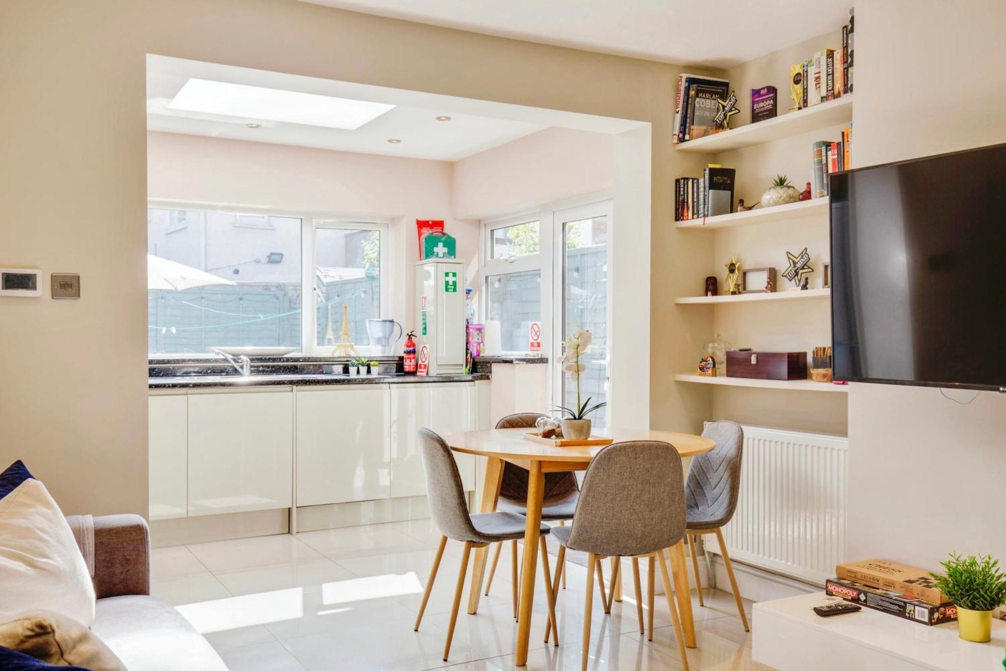 Lovely 2 Bedroom Ground Floor Flat With Garden. Londres Exterior foto